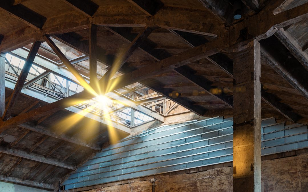 How Heat Damages Commercial Roofs—and Raises Earthquake Risk