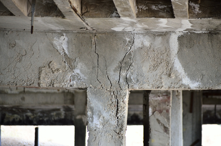 Earthquake failure concrete column
